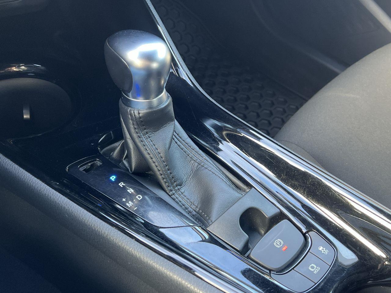 2020 Toyota C-HR XLE Premium FWD, HEATED FRONT SEATS, BACK UP CAM, SIRIUS XM!! Photo