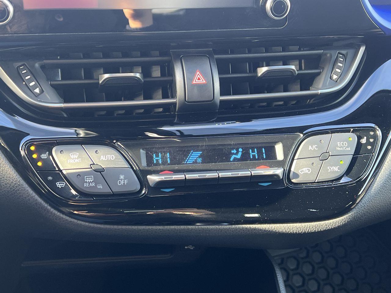 2020 Toyota C-HR XLE Premium FWD, HEATED FRONT SEATS, BACK UP CAM, SIRIUS XM!! Photo