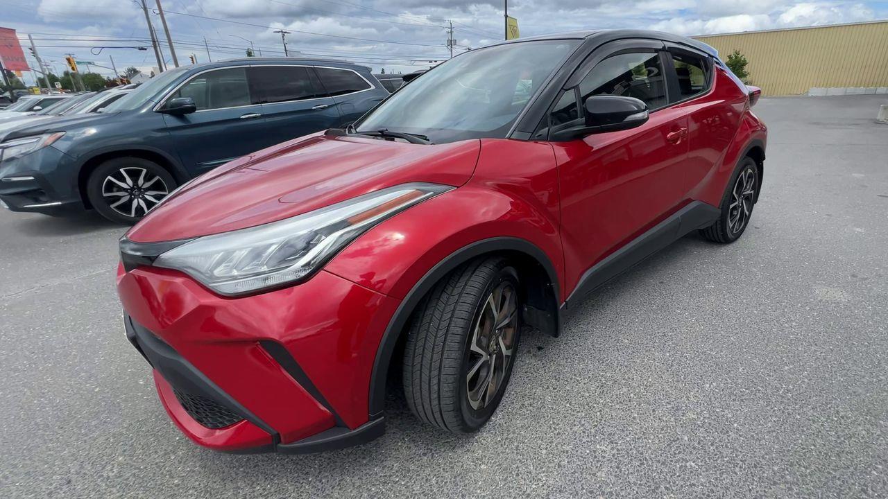 2020 Toyota C-HR XLE Premium FWD, HEATED FRONT SEATS, BACK UP CAM, SIRIUS XM!! Photo
