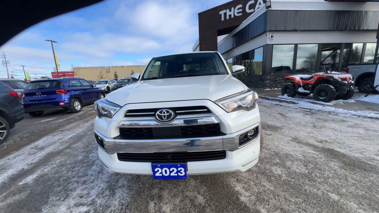 2023 Toyota 4Runner 4x4, 7 PASSENGER, MOONROOF, LEATHER HEATED SEATS, NAV, BACK UP CAM!! Photo2
