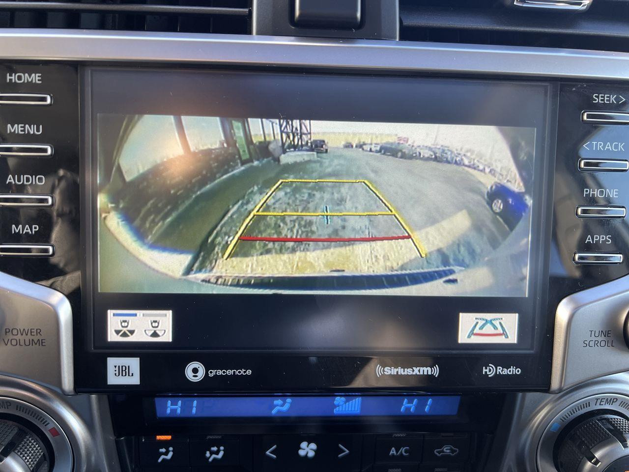 2023 Toyota 4Runner 4x4, 7 PASSENGER, MOONROOF, LEATHER HEATED SEATS, NAV, BACK UP CAM!! Photo