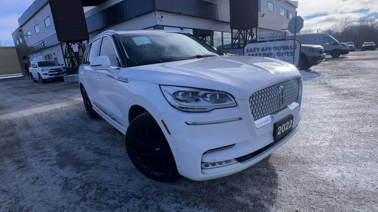 2022 Lincoln Aviator Reserve AWD, 6 PASSENGER, HEATED LEATHER SEATS, MOONROOF, NAV!! Photo