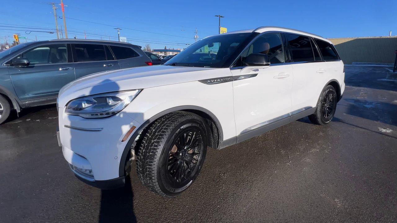 2023 Lincoln Aviator Reserve AWD, 6 PASSENGER, LEATHER SEATS, MOONROOF, POWER LIFTGATE, NAV, BACK UP CAM!! Photo