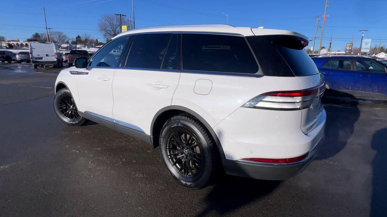 2023 Lincoln Aviator Reserve AWD, 6 PASSENGER, LEATHER SEATS, MOONROOF, POWER LIFTGATE, NAV, BACK UP CAM!! Photo