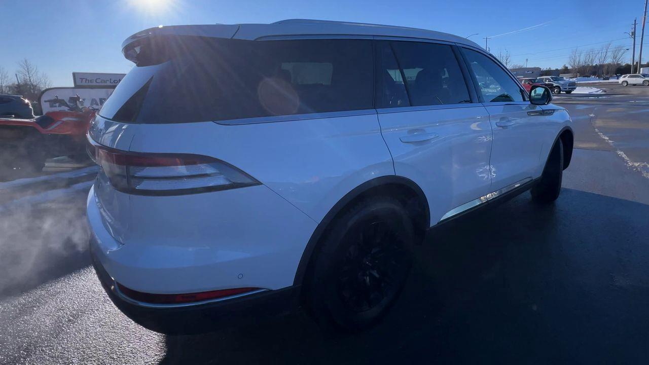 2023 Lincoln Aviator Reserve AWD, 6 PASSENGER, LEATHER SEATS, MOONROOF, POWER LIFTGATE, NAV, BACK UP CAM!! Photo