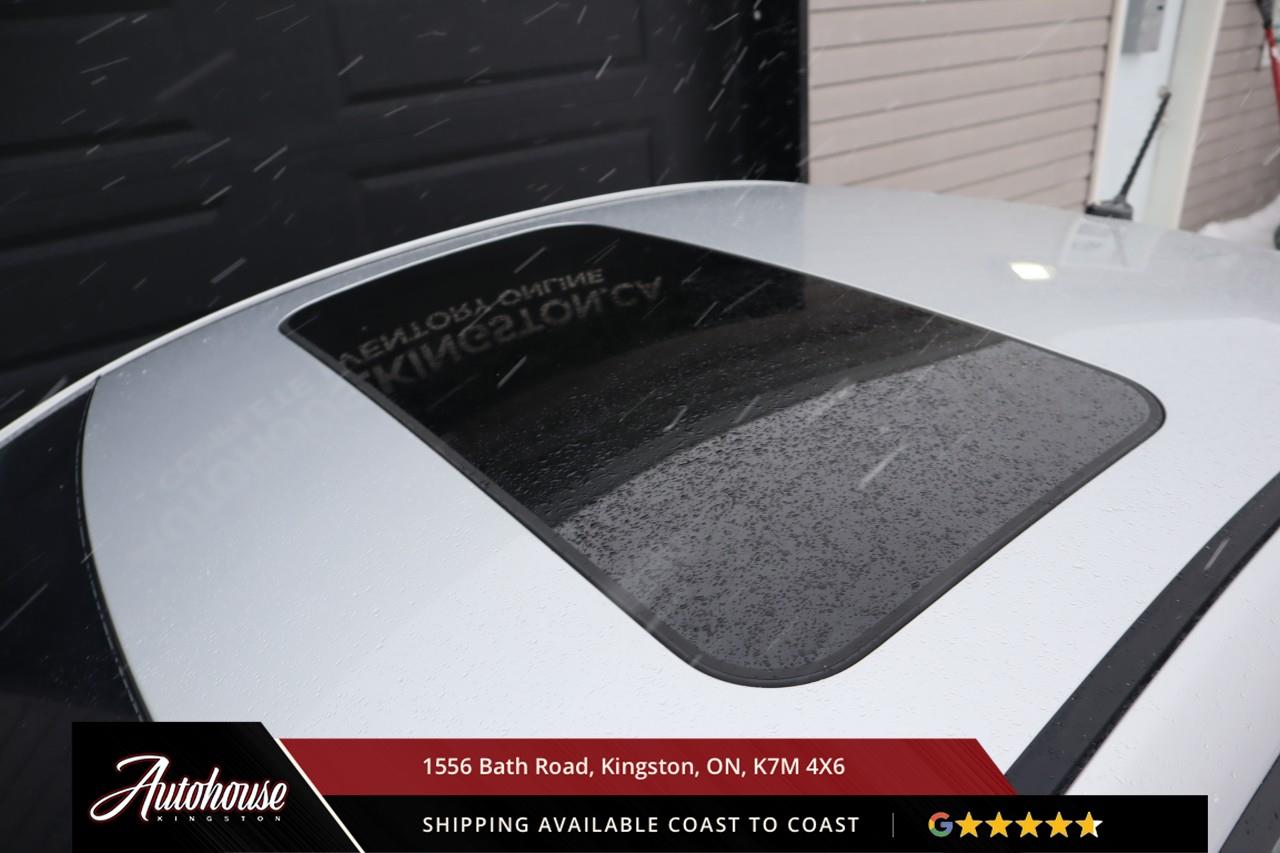 2015 Hyundai Accent GLS SUNROOF - ONLY 131,300 KM Photo