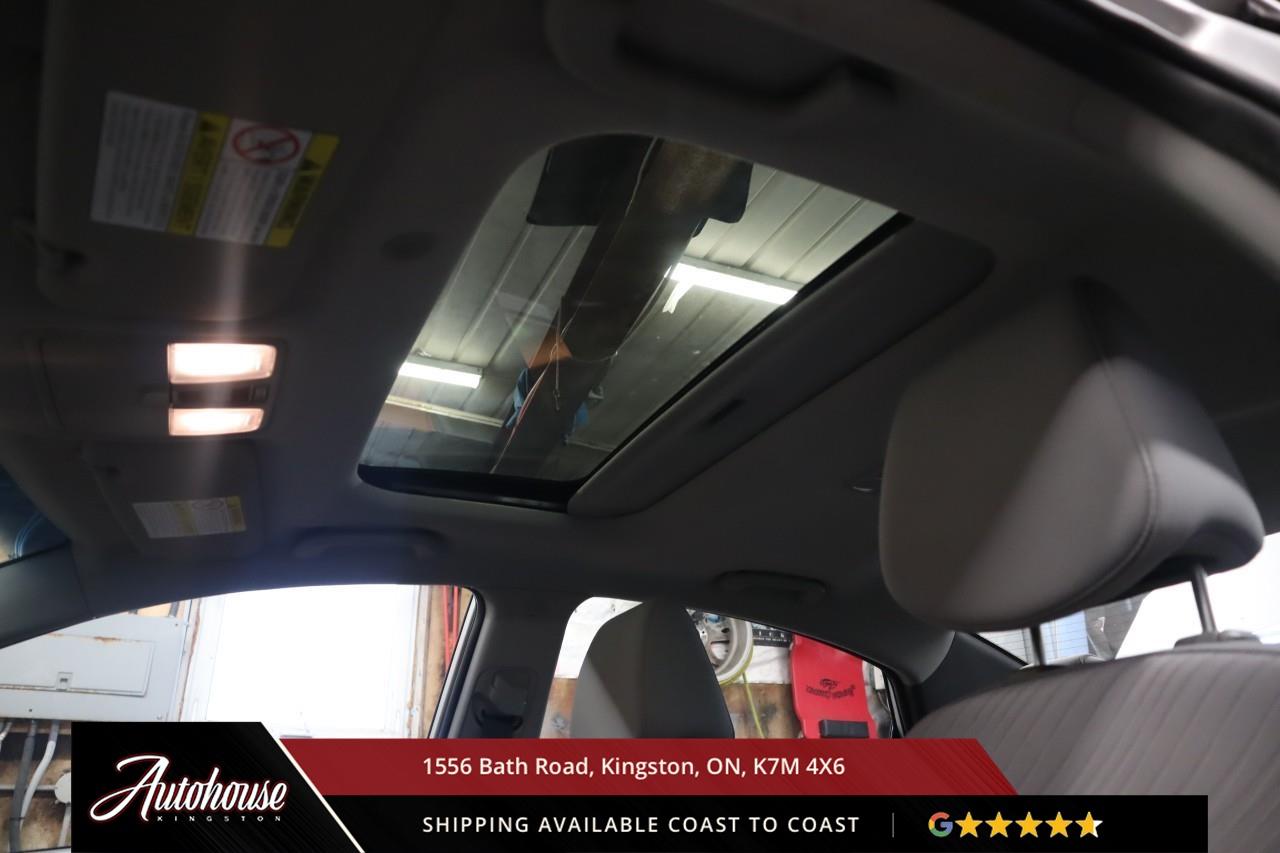 2015 Hyundai Accent GLS SUNROOF - ONLY 131,300 KM Photo