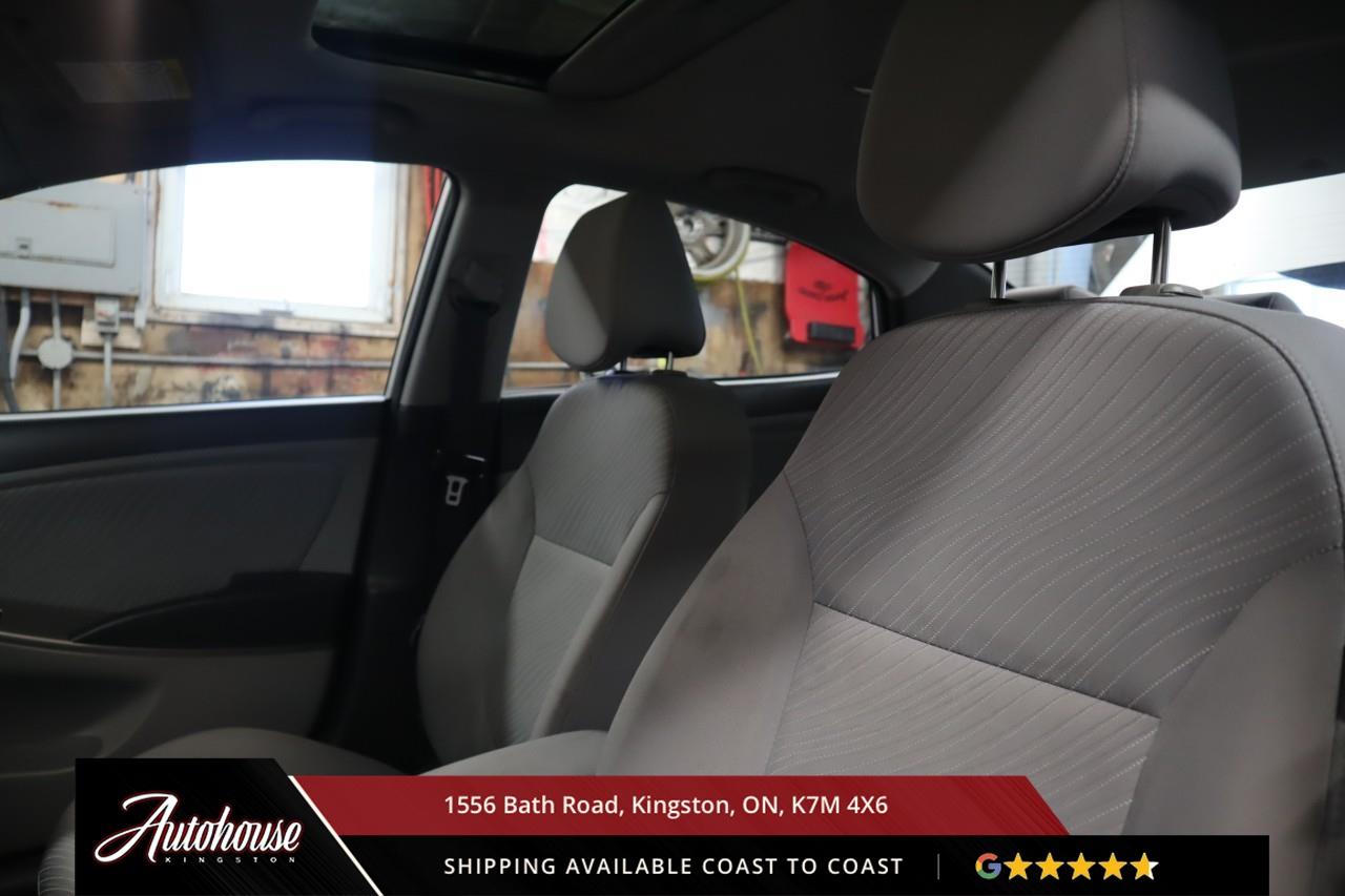 2015 Hyundai Accent GLS SUNROOF - ONLY 131,300 KM Photo