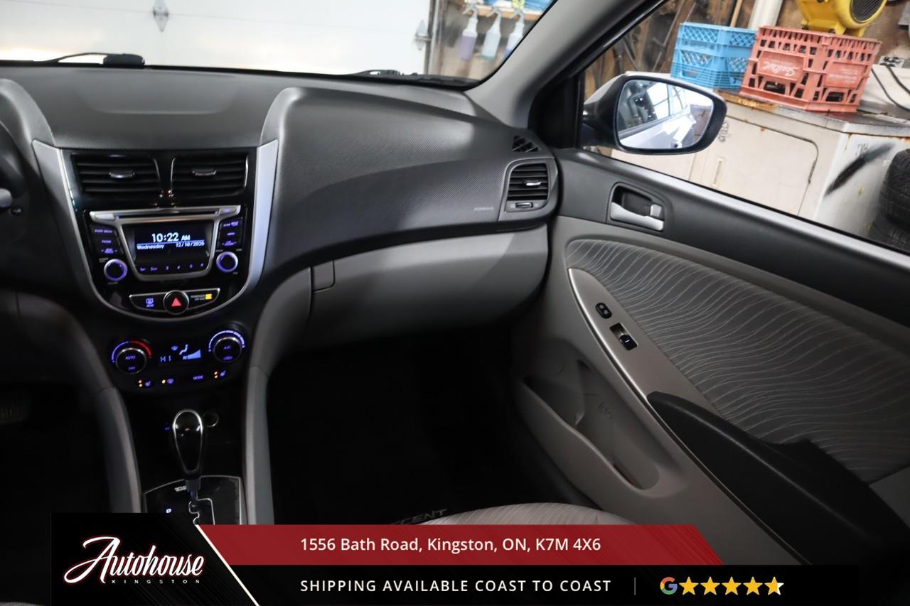 2015 Hyundai Accent GLS SUNROOF - ONLY 131,300 KM Photo