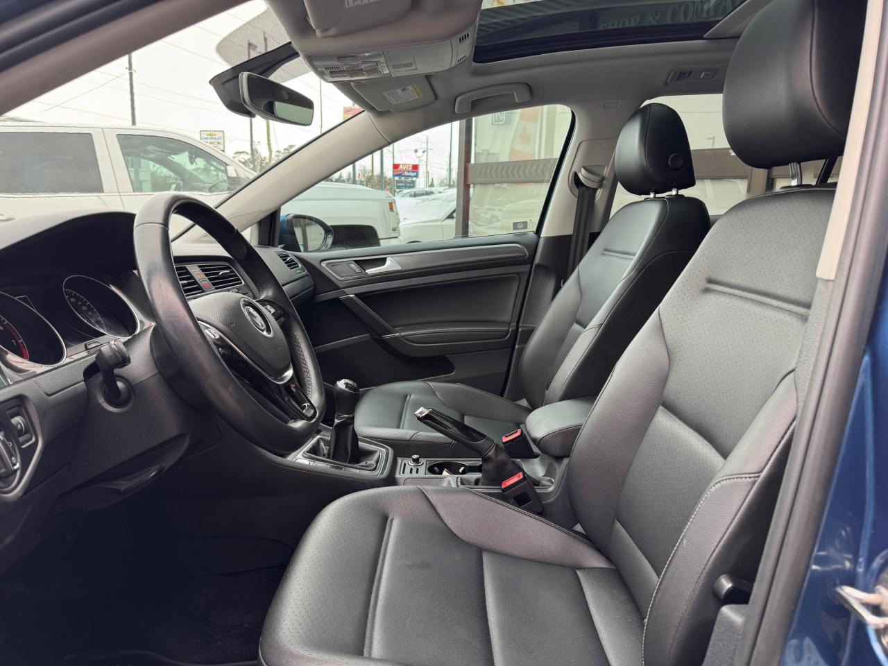 2019 Volkswagen Golf Sportwagen 1.8 TSI Comfortline MANUAL | AWD | Leather | Sunroof | Backup Camera Photo