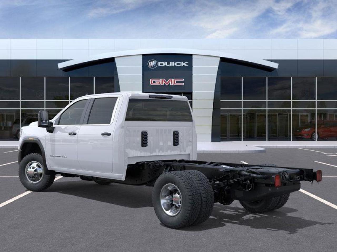 2026 GMC Sierra 3500 HD Chassis Pro Photo2
