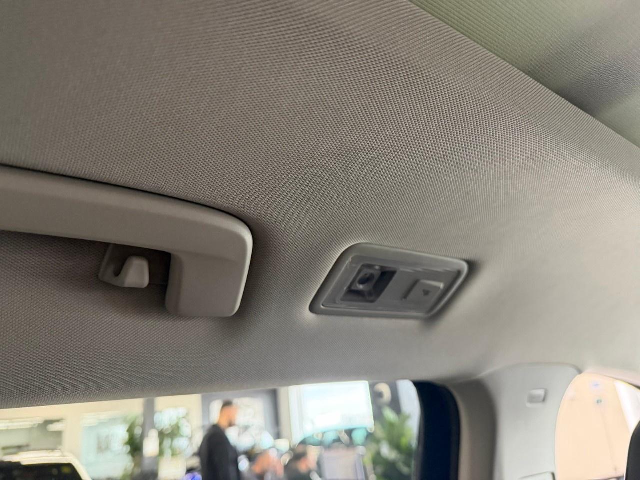 2024 Volkswagen Taos SE Photo