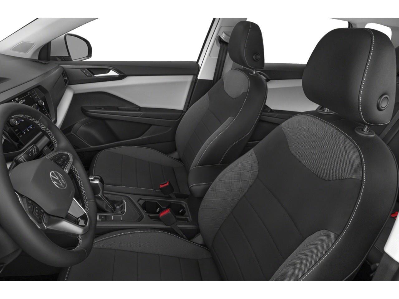 2024 Volkswagen Taos SE Photo