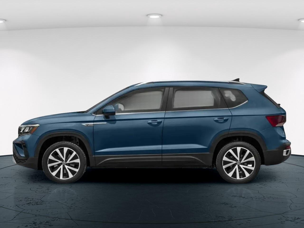 2024 Volkswagen Taos SE Photo