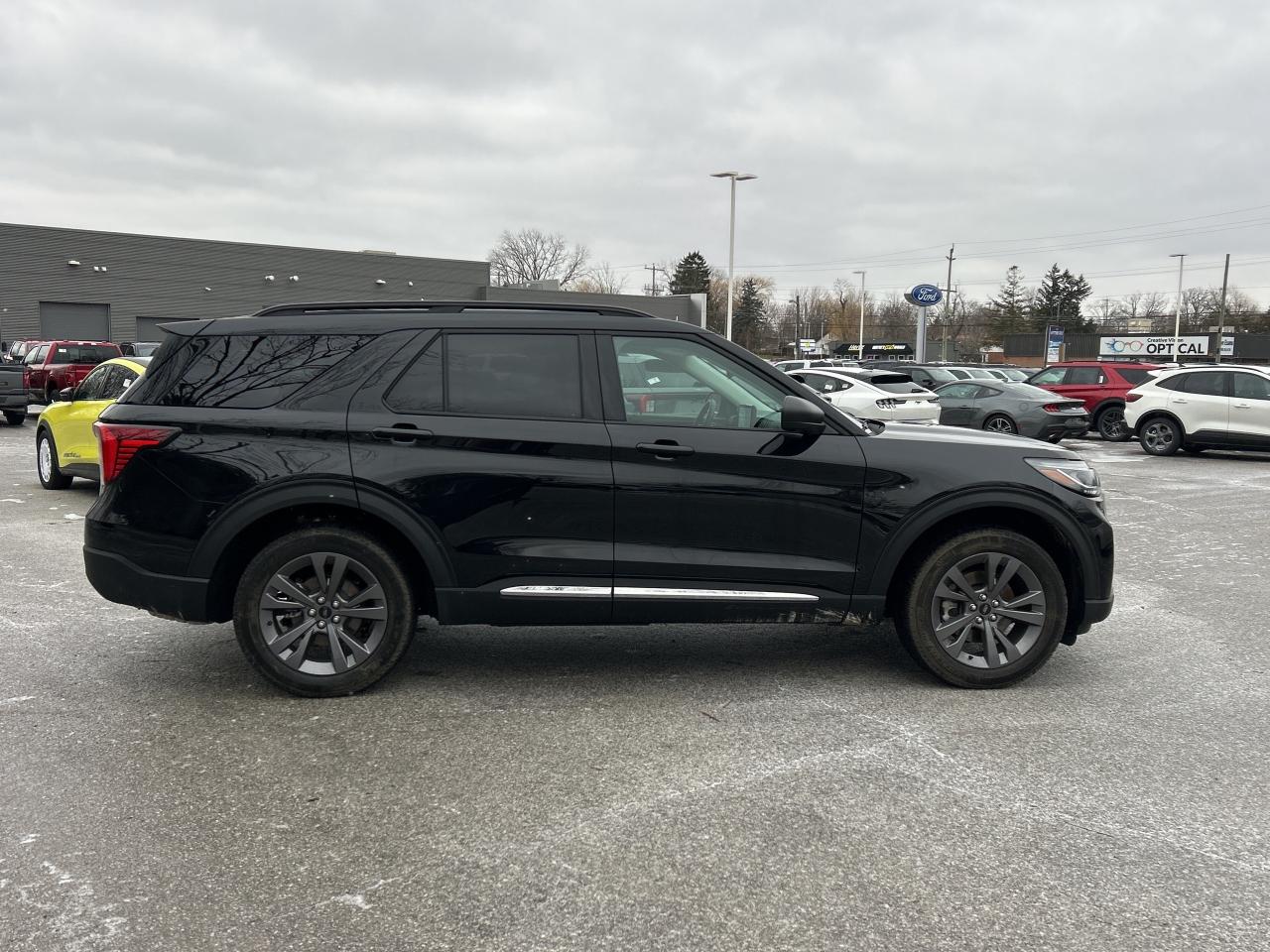 2025 Ford Explorer Active 4WD Photo