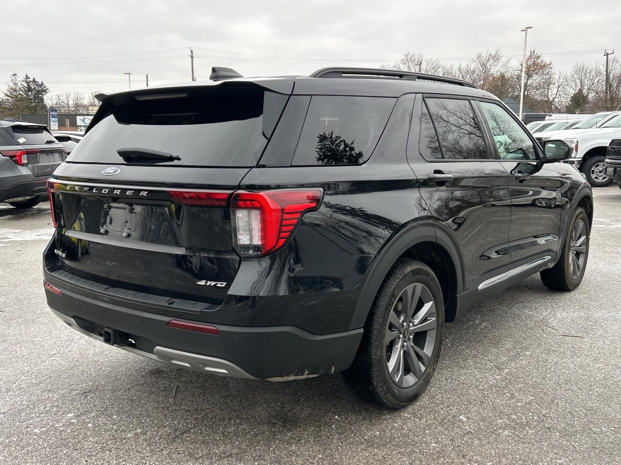 2025 Ford Explorer Active 4WD Photo