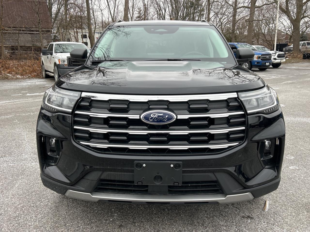 2025 Ford Explorer Active 4WD Photo1
