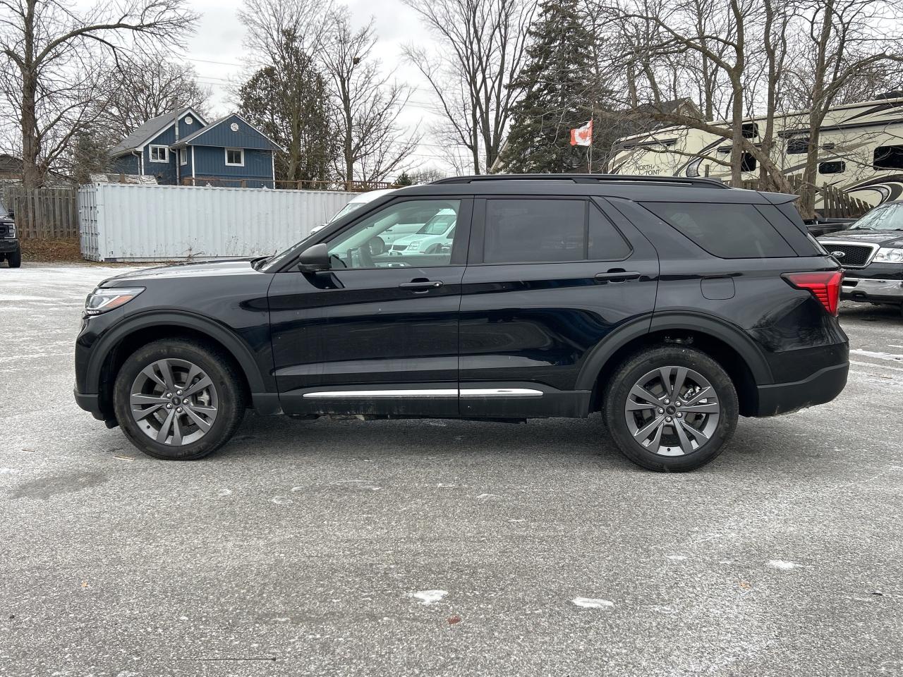 2025 Ford Explorer Active 4WD Photo