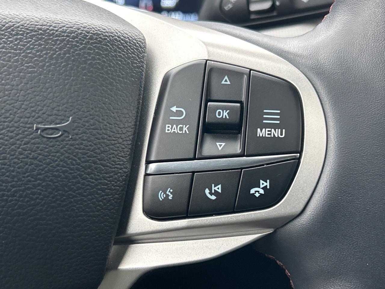 2025 Ford Explorer Active 4WD Photo