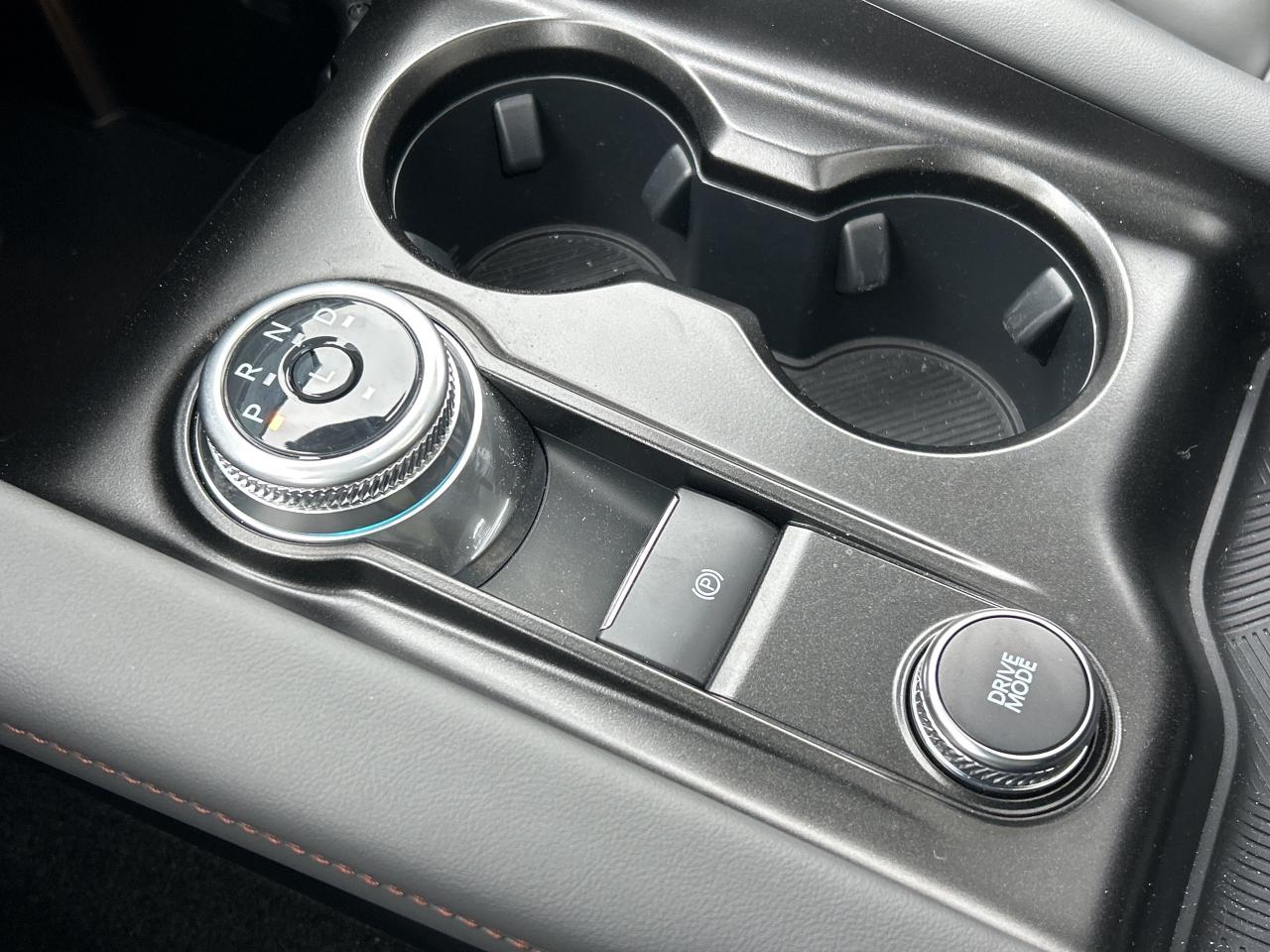 2025 Ford Explorer Active 4WD Photo