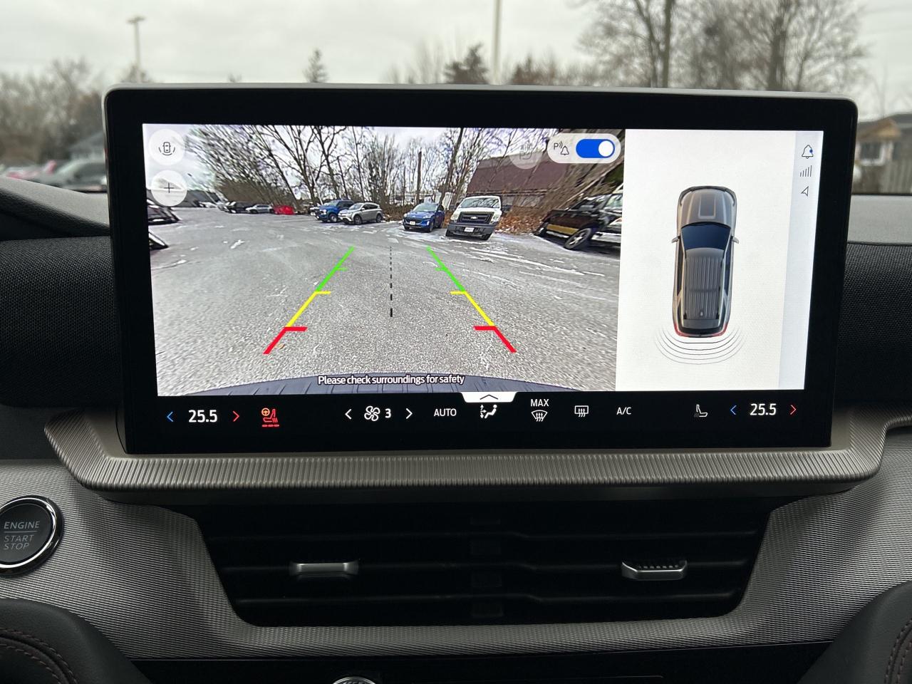 2025 Ford Explorer Active 4WD Photo