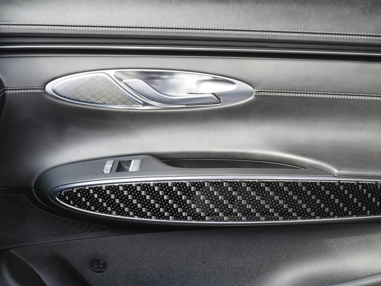 2022 Genesis GV70 3.5T SPORT/MUANA RED! SUPER DUPER CLEAN! Photo