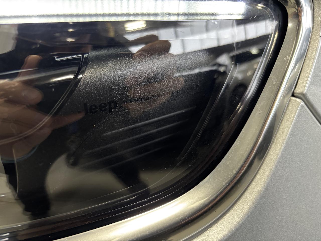 2024 Jeep Grand Wagoneer Series III 4x4|REARDVD|HEADSUP|FAMCAM|MASSAGE|+++ - Photo #4