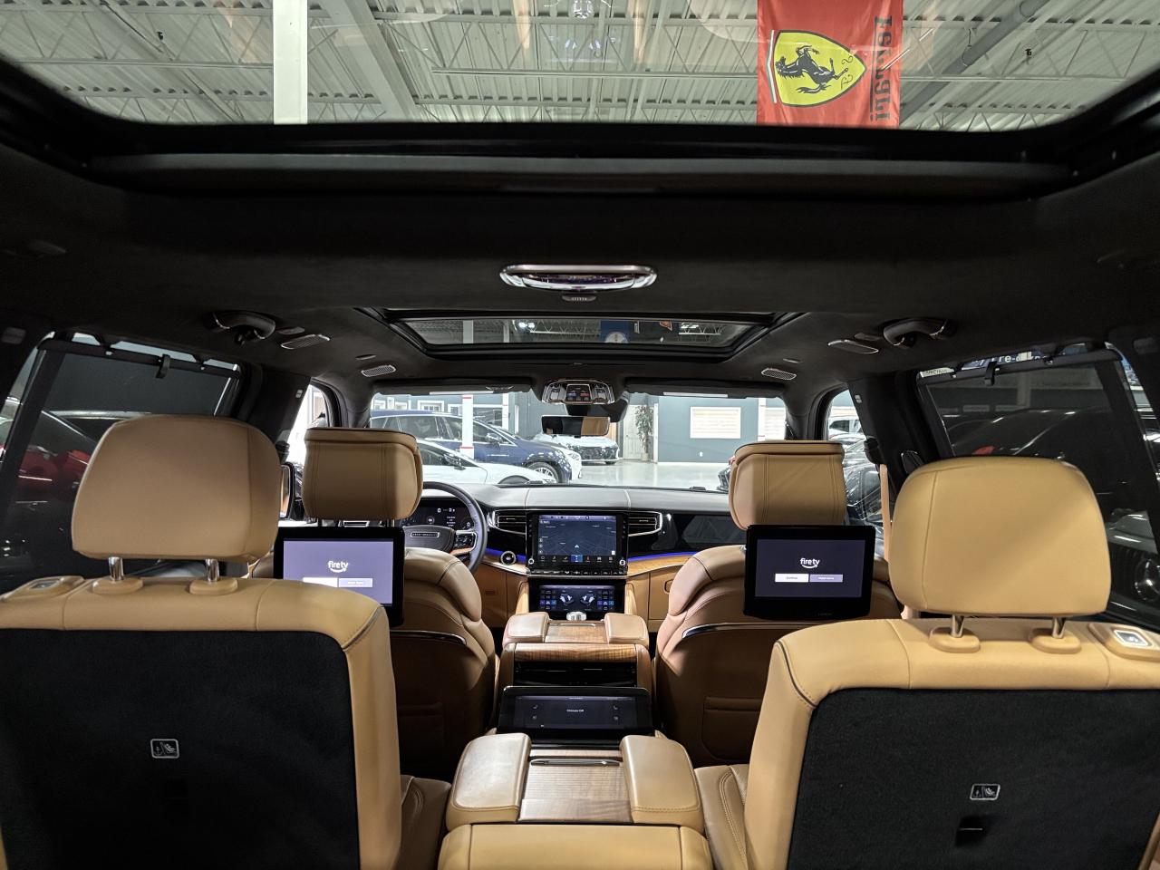 2024 Jeep Grand Wagoneer Series III 4x4|REARDVD|HEADSUP|FAMCAM|MASSAGE|+++ - Photo #12