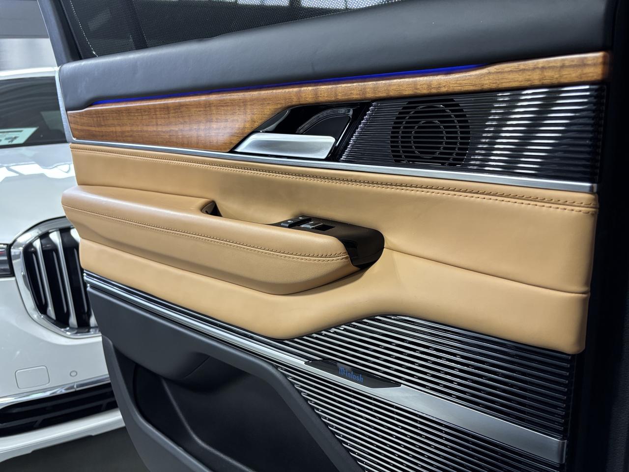 2024 Jeep Grand Wagoneer Series III 4x4|REARDVD|HEADSUP|FAMCAM|MASSAGE|+++ - Photo #18