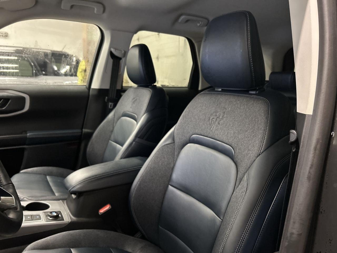 2023 Ford Bronco Sport OUTER BANKS AWD | LEATHER | HEATED SEATS/STEERING Photo