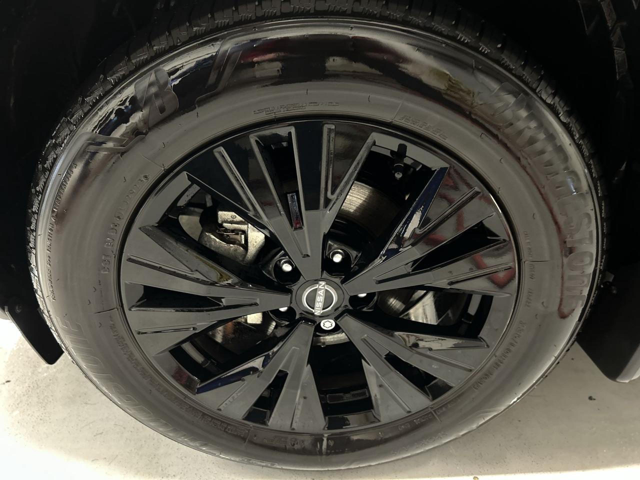 2023 Nissan Rogue SV MIDNIGHT AWD| LEATHER | PANO ROOF |REMOTE START Photo2