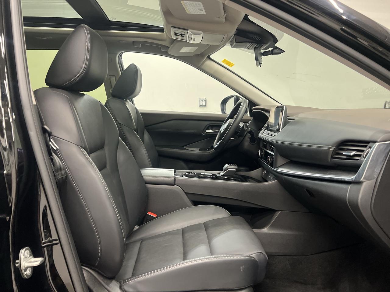 2023 Nissan Rogue SV MIDNIGHT AWD| LEATHER | PANO ROOF |REMOTE START Photo