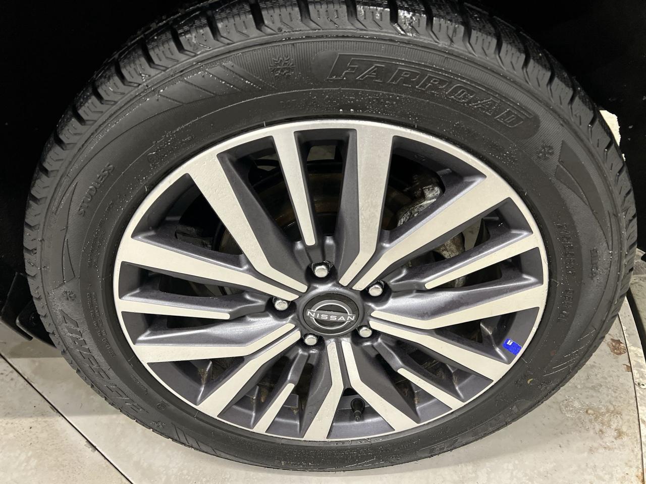 2024 Nissan Kicks SV| HEATED SEATS | REMOTE START | CARPLAY | ALLOYS Photo