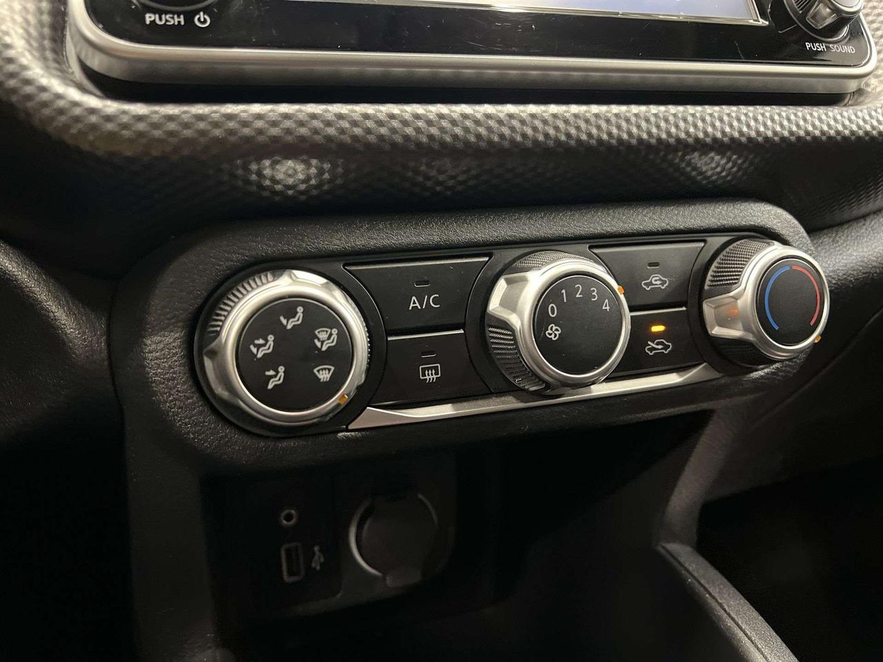 2020 Nissan Kicks REAR CAM | BLIND SPOT | A/C | KEYLESS ENTRY Photo