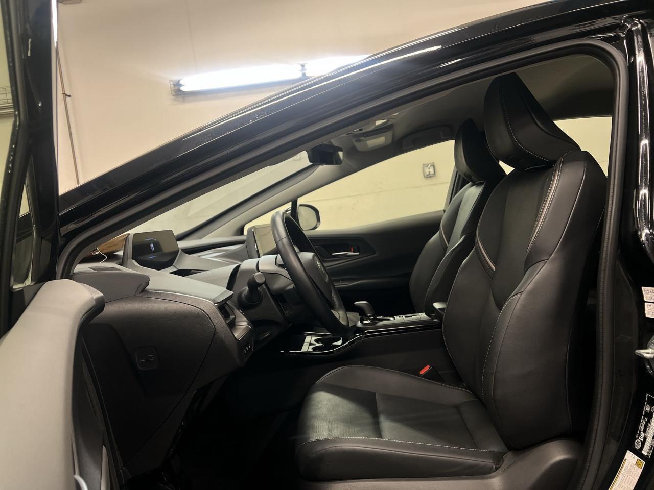 2024 Toyota Prius XLE AWD | HTD LEATHER | CARPLAY | 19IN ALLOYS Photo