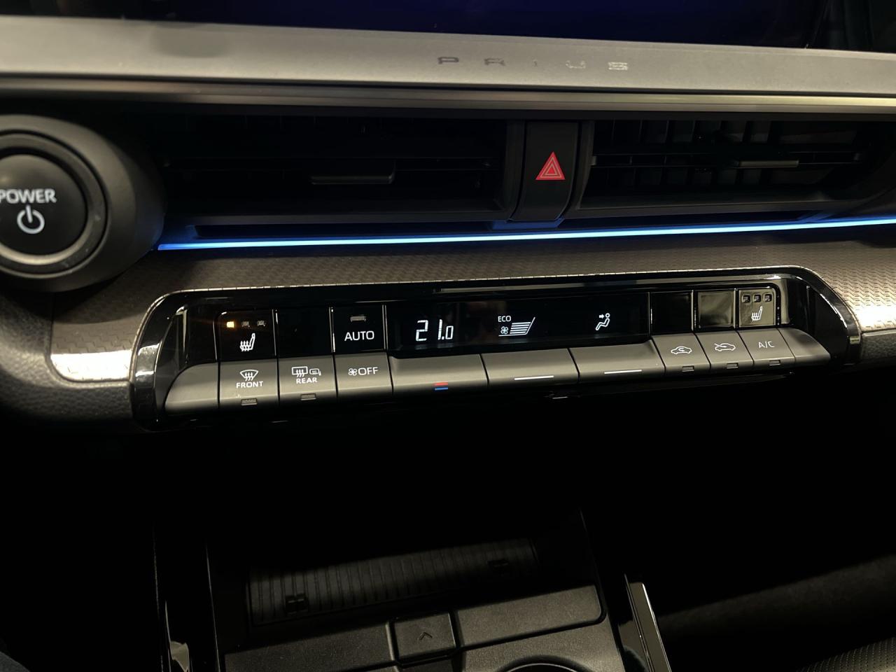 2024 Toyota Prius XLE AWD | HTD LEATHER | CARPLAY | 19IN ALLOYS Photo