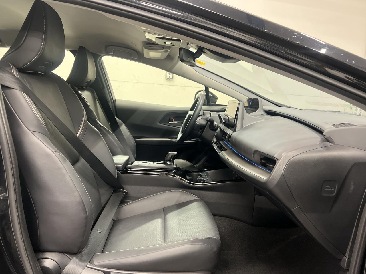 2024 Toyota Prius XLE AWD | HTD LEATHER | CARPLAY | 19IN ALLOYS Photo