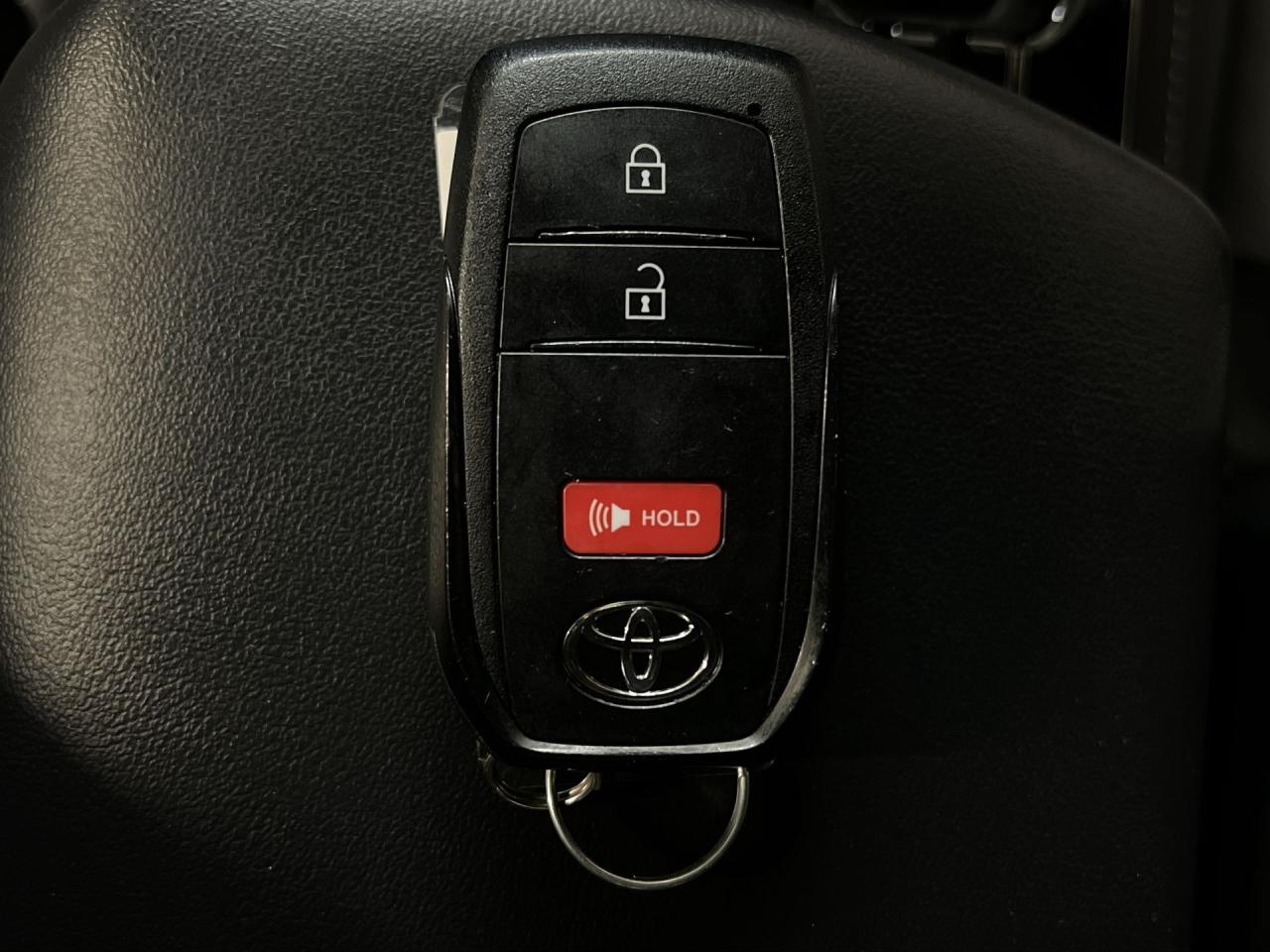 2024 Toyota Prius XLE AWD | HTD LEATHER | CARPLAY | 19IN ALLOYS Photo