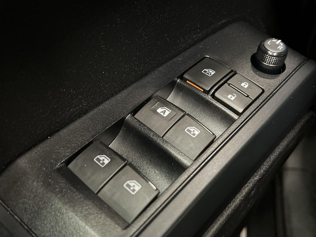 2022 Toyota Tacoma 4X4|DBL CAB | V6 | REAR CAM | HEATED SEATS| ALLOYS Photo