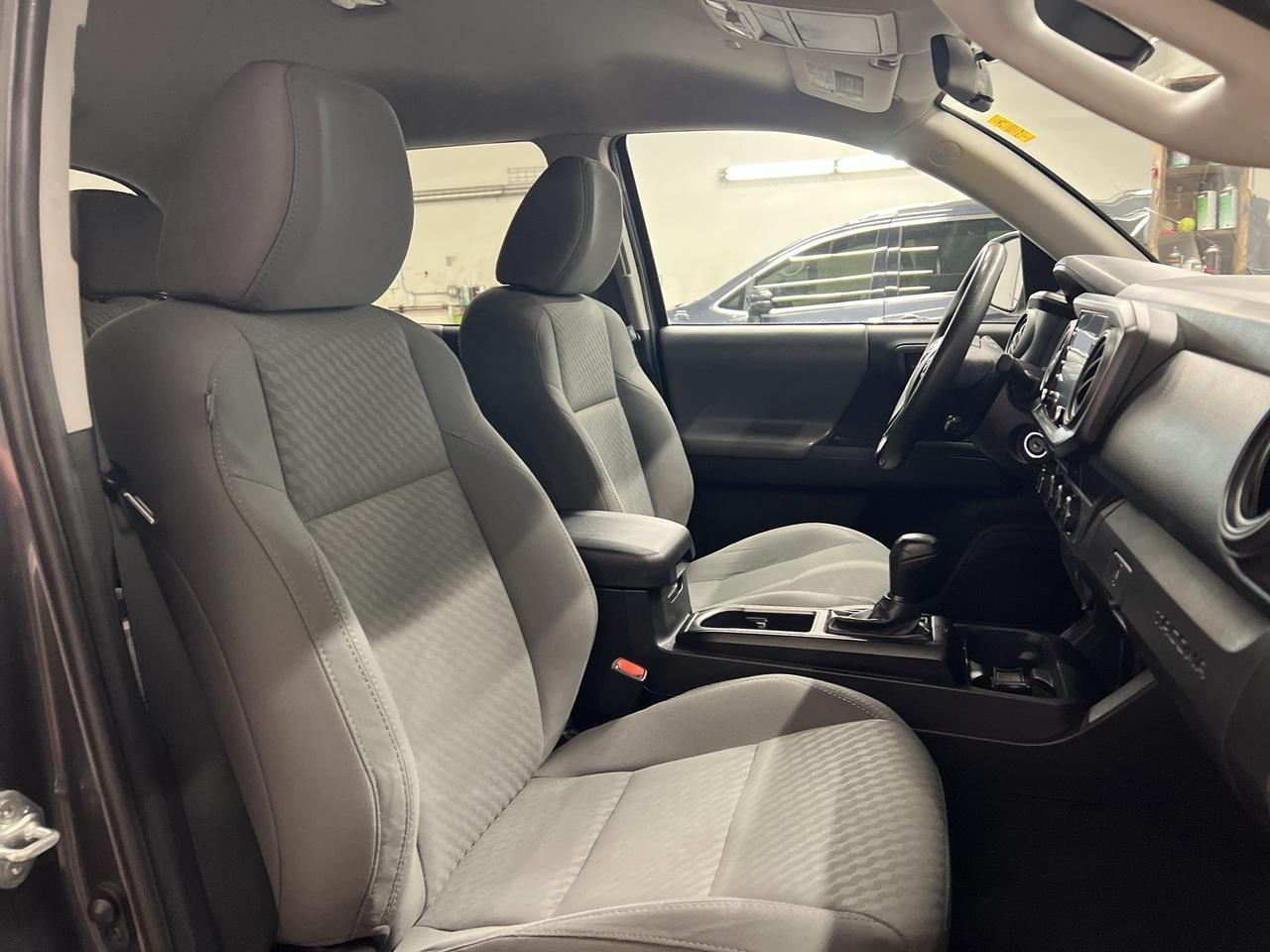2022 Toyota Tacoma 4X4|DBL CAB | V6 | REAR CAM | HEATED SEATS| ALLOYS Photo
