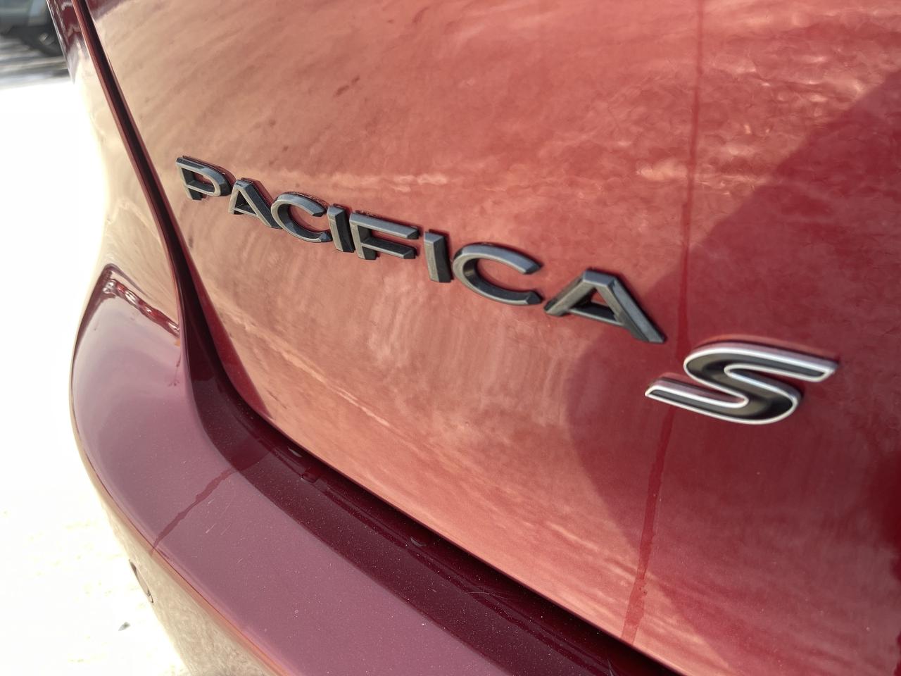 2019 Chrysler Pacifica S PKG / NAV / ADV SAFETY PKG / LEATHER Photo