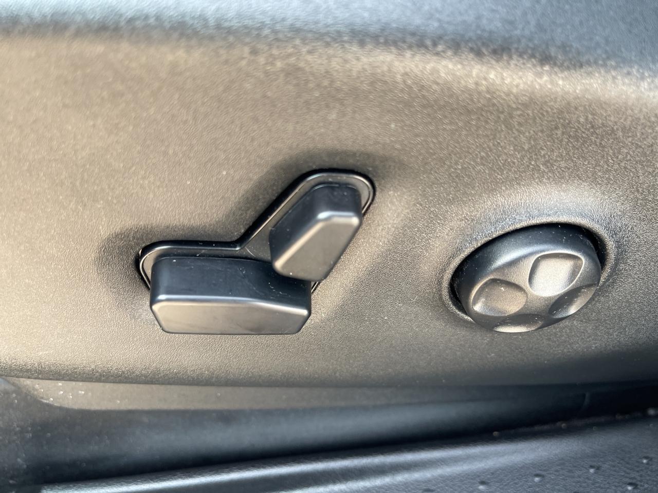 2019 Chrysler Pacifica S PKG / NAV / ADV SAFETY PKG / LEATHER Photo