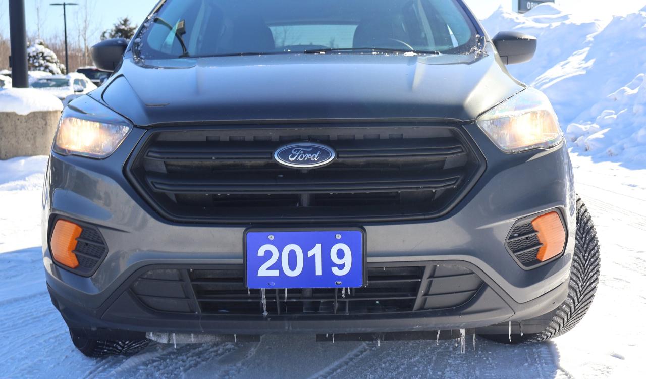 2019 Ford Escape S Photo3