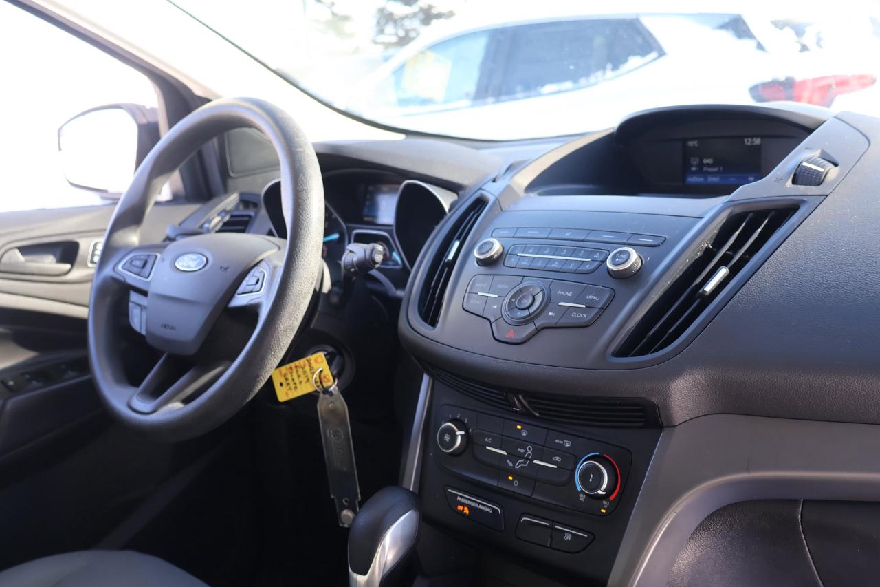 2019 Ford Escape S Photo