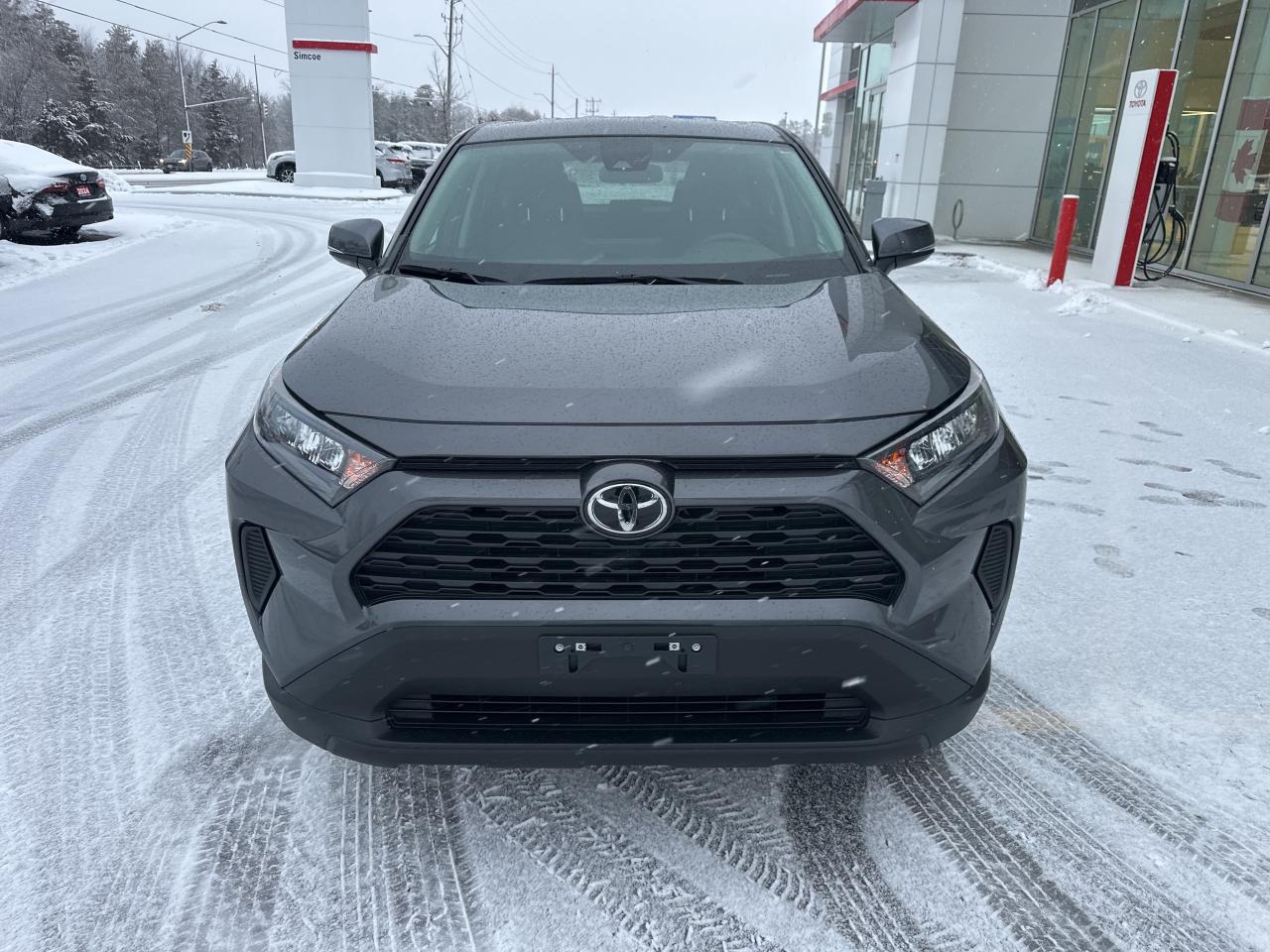 2023 Toyota RAV4 LE AWD Photo2