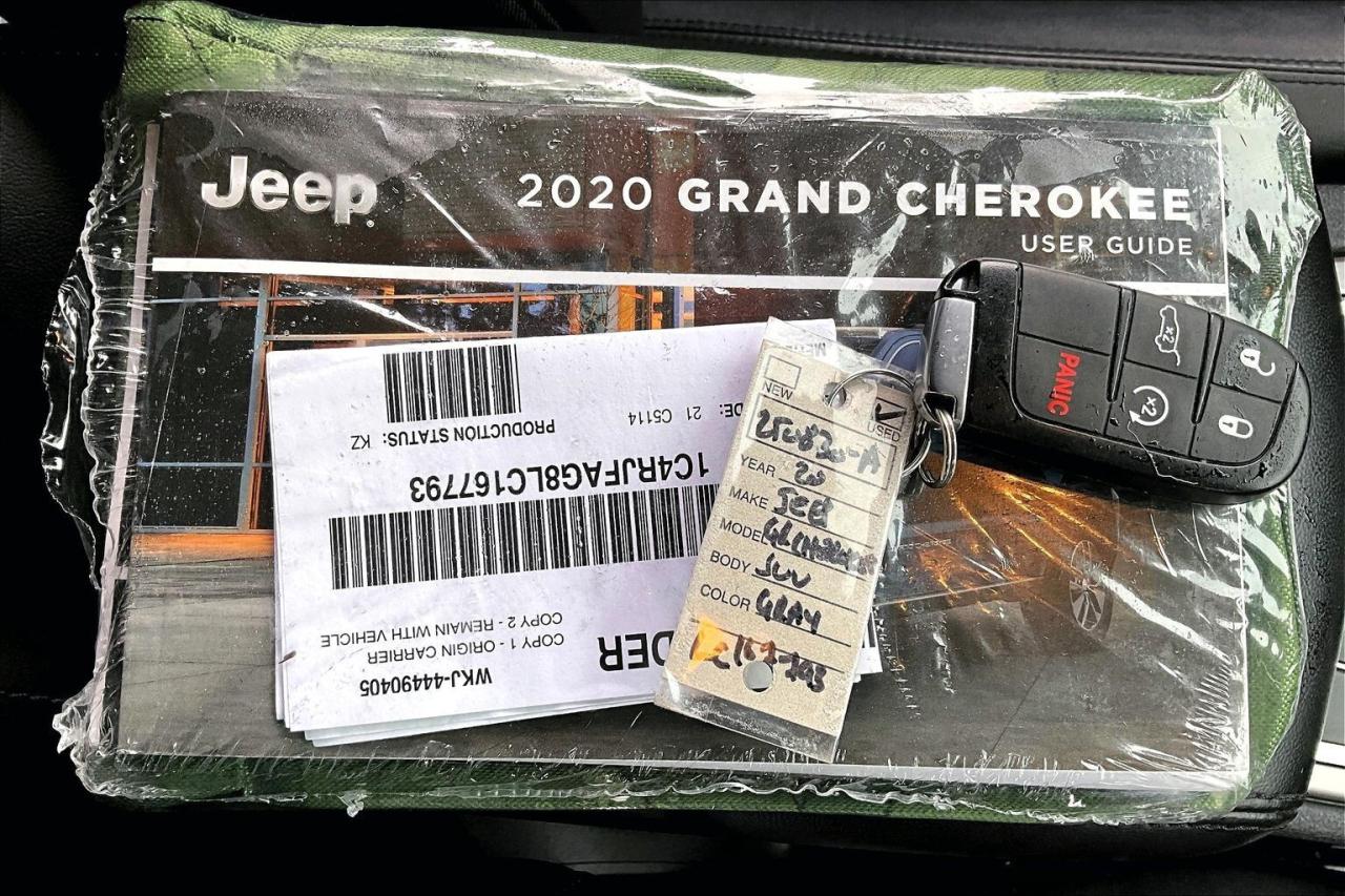 2020 Jeep Grand Cherokee Altitude | Heated Seats | Safety Tech | NAV | 4X4 Photo