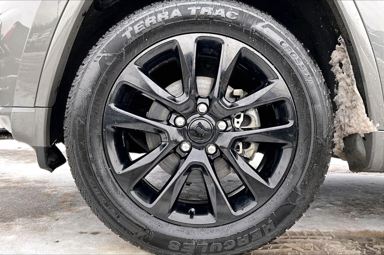 2020 Jeep Grand Cherokee Altitude | Heated Seats | Safety Tech | NAV | 4X4 Photo