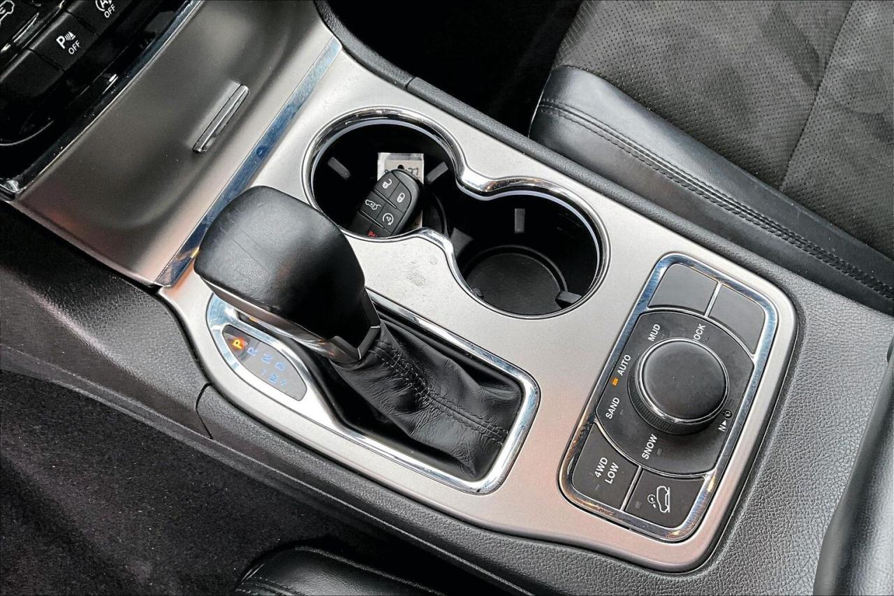 2020 Jeep Grand Cherokee Altitude | Heated Seats | Safety Tech | NAV | 4X4 Photo