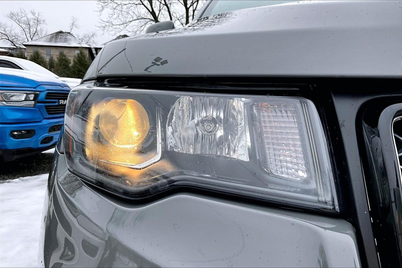 2020 Jeep Grand Cherokee Altitude | Heated Seats | Safety Tech | NAV | 4X4 Photo