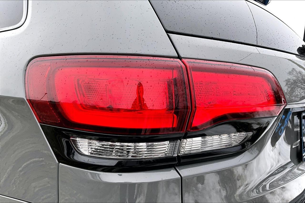 2020 Jeep Grand Cherokee Altitude | Heated Seats | Safety Tech | NAV | 4X4 Photo